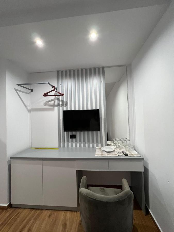 Hotel Vila Herta Драч Екстериор снимка