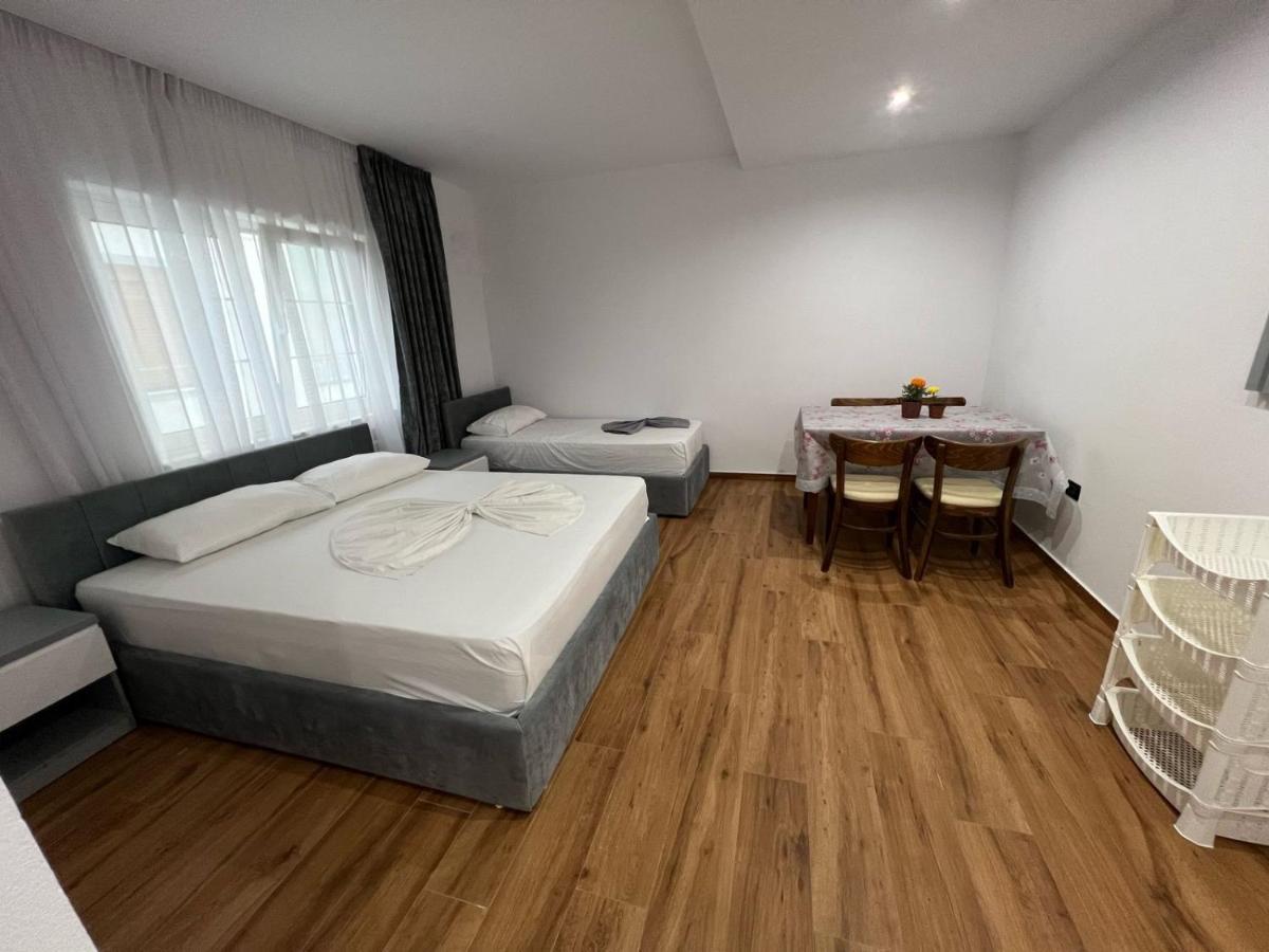 Hotel Vila Herta Драч Екстериор снимка