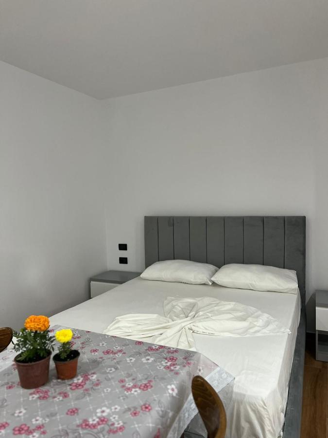 Hotel Vila Herta Драч Екстериор снимка
